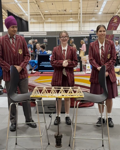 STEM students a education fair.